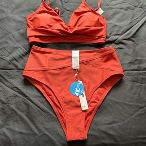 Cupshe high waisted bikini, new with tags, size small beautiful burnt orange
